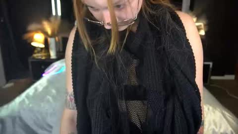 Maya online show from 11.12.25