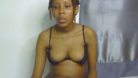 foxypennyy online show from 10.25.25