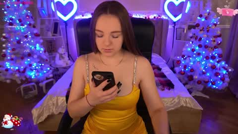 Snapshot of foxyshyyy chatting on 12.25.24 Inna  online show from 12.25.24