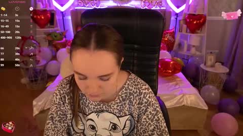 Snapshot of foxyshyyy chatting on 02.16.25 Inna  online show from 02.16.25