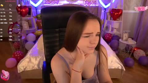 Snapshot of foxyshyyy chatting on 02.23.25 Inna  online show from 02.23.25