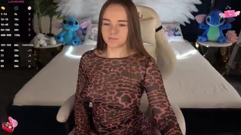 Snapshot of foxyshyyy chatting on 10.03.25 Inna  online show from 10.03.25