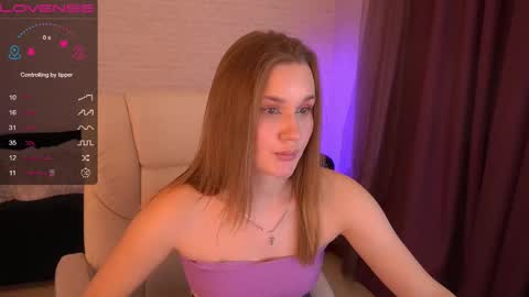 Snapshot of foxyykate chatting on 12.28.24 Kate online show from 12.28.24