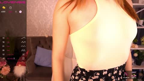 Snapshot of foxyykate chatting on 01.11.25 Kate online show from 01.11.25