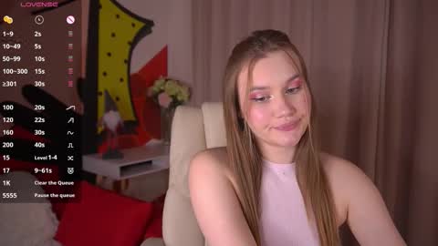 Snapshot of foxyykate chatting on 12.15.25 Kate online show from 12.15.25