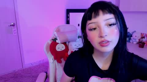 Snapshot of francesca_7 chatting on 01.29.25 francesca_7 online show from 01.29.25