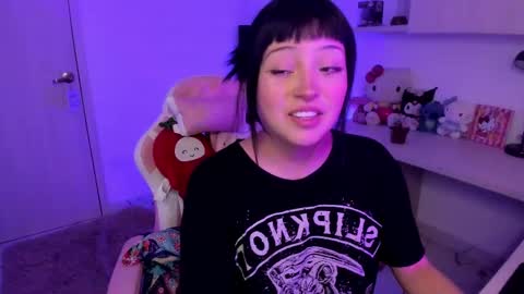 Snapshot of francesca_7 chatting on 01.30.25 francesca_7 online show from 01.30.25
