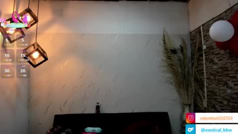 Snapshot of francesca_bbw chatting on 03.04.25 online show from 03.04.25