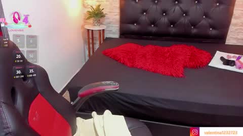 Snapshot of francesca_bbw chatting on 10.24.25 online show from 10.24.25