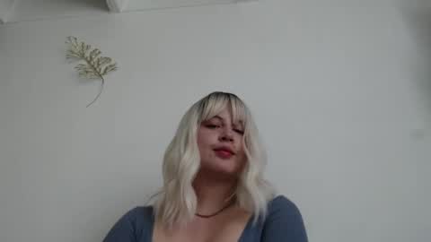 Snapshot of francescaasmith chatting on 02.18.25 Francesca online show from 02.18.25