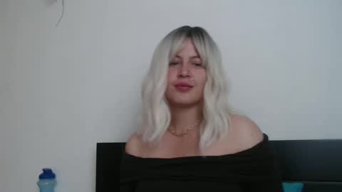 Snapshot of francescaasmith chatting on 02.23.25 Francesca online show from 02.23.25