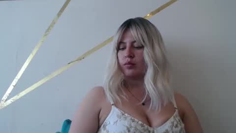 Snapshot of francescaasmith chatting on 02.28.25 Francesca online show from 02.28.25