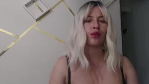 Snapshot of francescaasmith chatting on 03.06.25 Francesca online show from 03.06.25