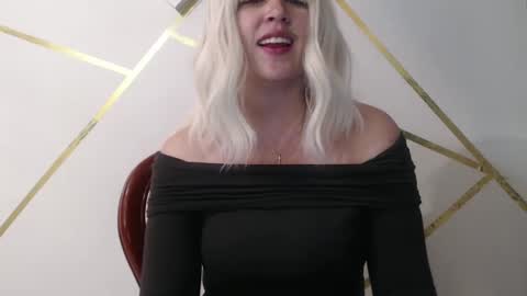 Snapshot of francescaasmith chatting on 03.08.25 Francesca online show from 03.08.25