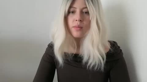 Snapshot of francescaasmith chatting on 09.29.25 Francesca online show from 09.29.25