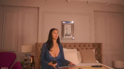 Snapshot of francescadante chatting on 06.21.26 francescadante online show from 06.21.26