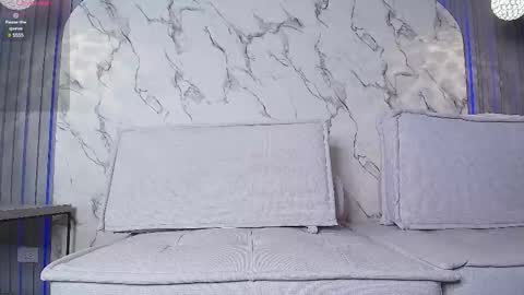 franchesca_de_luca online show from 03.01.25