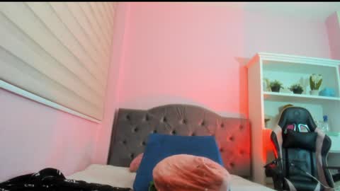 franchezcaa online show from 04.10.26