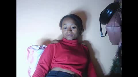 Snapshot of francine925426 chatting on 10.19.25 francine925426 online show from 10.19.25