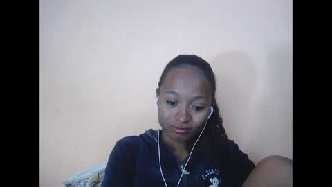 Snapshot of francine925426 chatting on 10.23.25 francine925426 online show from 10.23.25