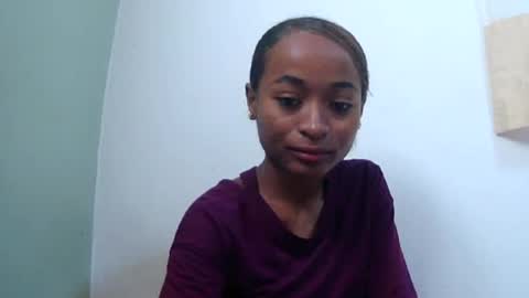 Snapshot of francine925426 chatting on 06.19.26 francine925426 online show from 06.19.26