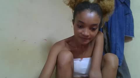 Snapshot of francinoli chatting on 04.18.26 Francinoli online show from 04.18.26