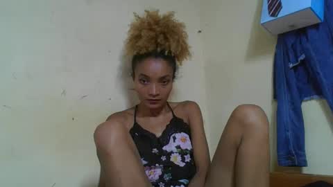 Snapshot of francinoli chatting on 04.29.26 Francinoli online show from 04.29.26