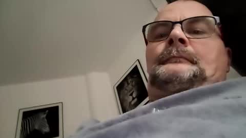 Snapshot of franciscomalin chatting on 11.16.25 franciscomalin online show from 11.16.25