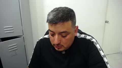 Snapshot of francoisroy chatting on 09.27.25 Juan online show from 09.27.25