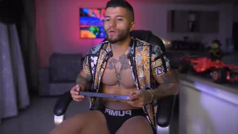 Frank Farrell. Hey remember to give me a thumbs up Ty online show from 09.14.25