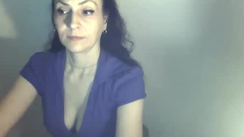 Snapshot of frankieteasing chatting on 01.11.25 frankieteasing online show from 01.11.25