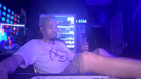 Snapshot of frankievw9 chatting on 10.16.25 frankievw9 online show from 10.16.25