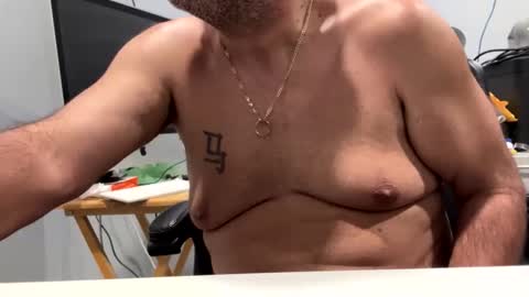 Snapshot of frankyjones8989 chatting on 11.19.25 Frany online show from 11.19.25