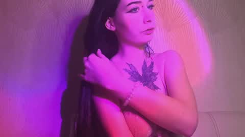 mistress Bastet and  mintcola online show from 01.16.25