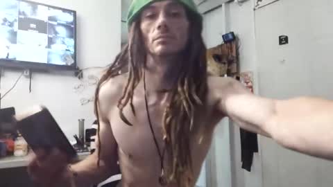 Squirrel twink online show from 10.01.25