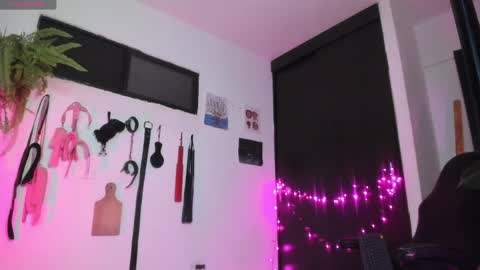Lia Gomez online show from 05.27.26