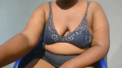 Snapshot of freaky_slut5 chatting on 11.05.25 freaky slut5 online show from 11.05.25