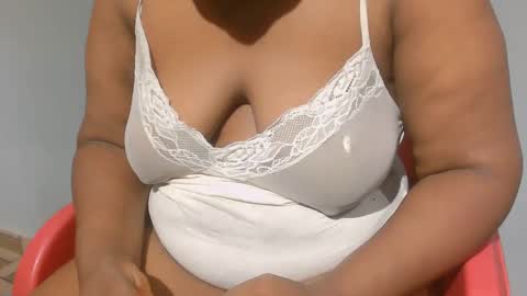 Snapshot of freaky_slut5 chatting on 11.16.25 freaky slut5 online show from 11.16.25