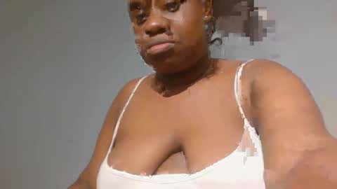 Snapshot of freaky_slut5 chatting on 11.30.25 freaky slut5 online show from 11.30.25