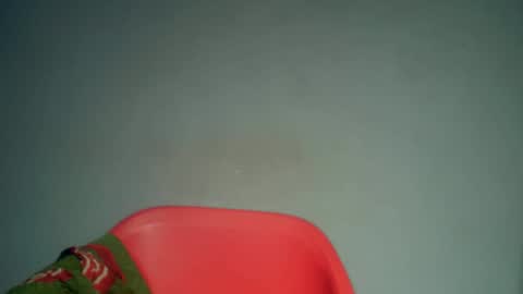 Snapshot of freaky_slut5 chatting on 12.23.25 freaky slut5 online show from 12.23.25