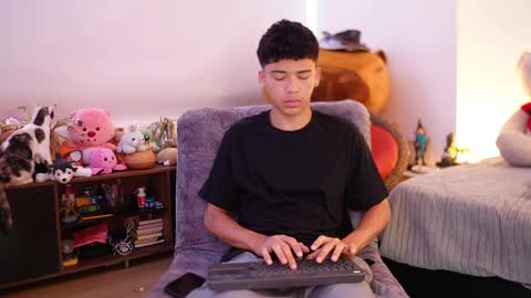 Juan  give it a thumbs up please its important online show from 09.24.25