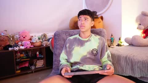 Juan  give it a thumbs up please its important online show from 09.26.25