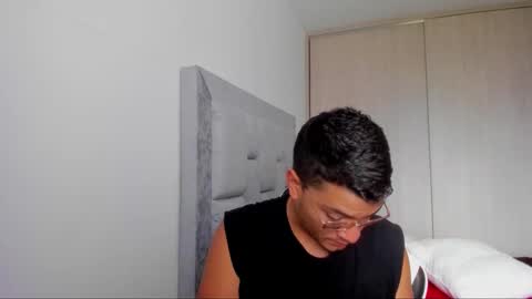 Snapshot of fredericsloan chatting on 02.17.26 Frederic Sloan online show from 02.17.26