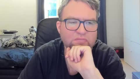 Snapshot of fredrik386959 chatting on 01.20.25 Fredrik online show from 01.20.25