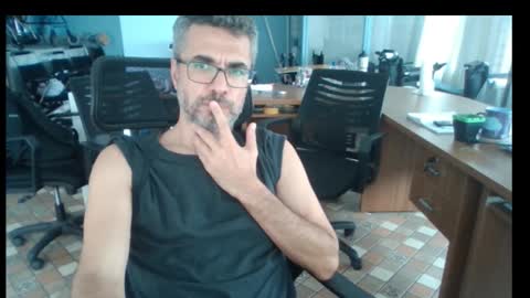 Snapshot of freebirdbruchus chatting on 09.17.25 Freebirdbruchus online show from 09.17.25