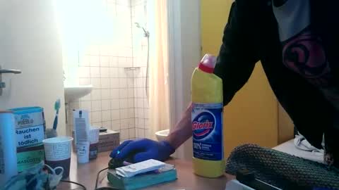 Snapshot of freedomloveherr chatting on 12.18.25 Matricks seven online show from 12.18.25