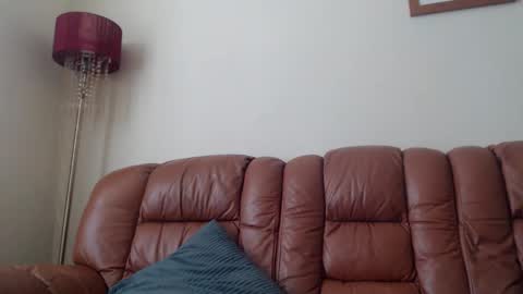 Snapshot of freemindedguyuk chatting on 09.11.25 freemindedguyuk online show from 09.11.25