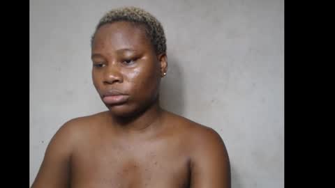 frekkymorelle online show from 10.24.25