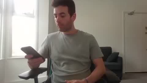 Snapshot of frenchbdmaninlondon chatting on 05.18.26 Horny Paul online show from 05.18.26
