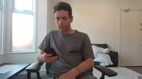Snapshot of frenchbdmaninlondon chatting on 05.26.26 Horny Paul online show from 05.26.26
